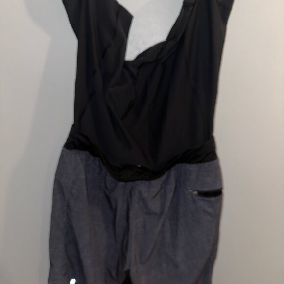 Lululemon Athletica T.H.E Short With Liner - 9”- Charcoal Shorts - Size Large - Picture 4 of 4